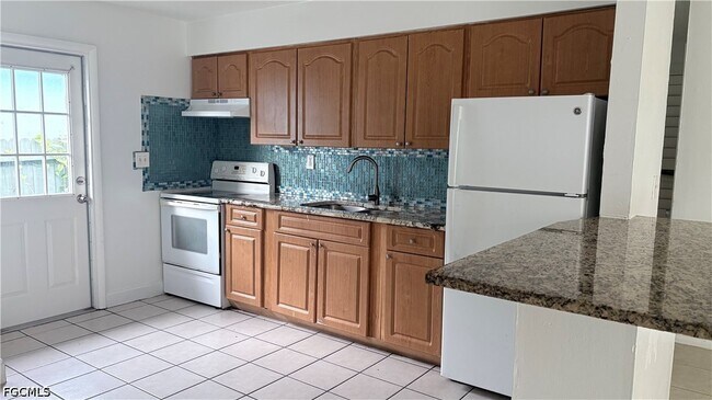 Photo - 5449 Sixth Ave