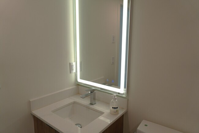 Photo - Shelbourne Building