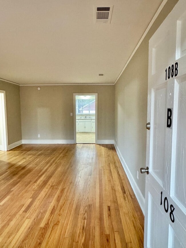 Photo - Beautiful 2 Bedroom / 1 Bath