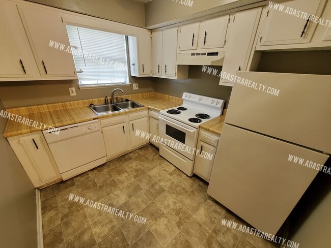 Photo - 809 N Washington St