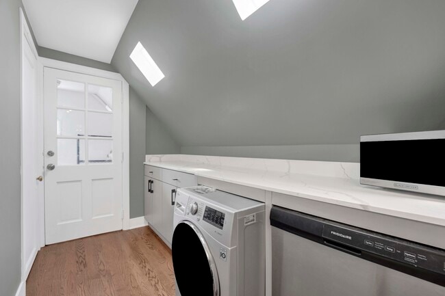 Photo - 1625 W Hollywood Ave Unit 3