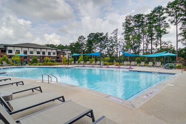 The Edison Sugarloaf Apartments