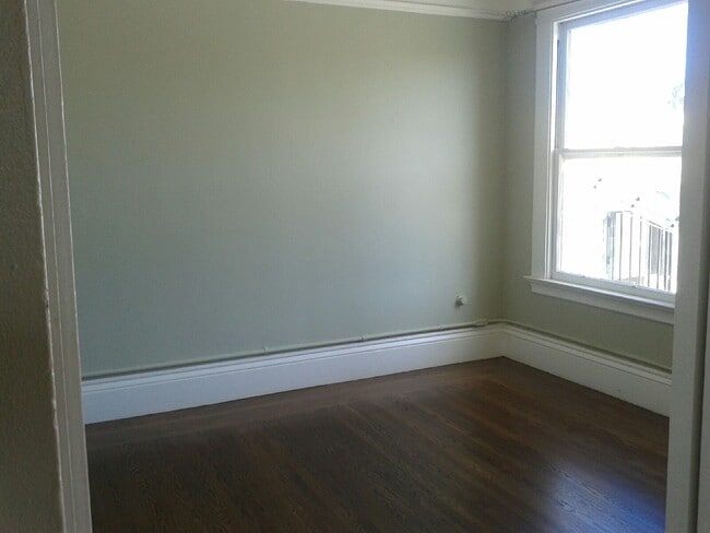 Photo - 4824 Telegraph Ave Unit -