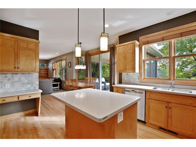 Photo - 8069 Enclave Bay