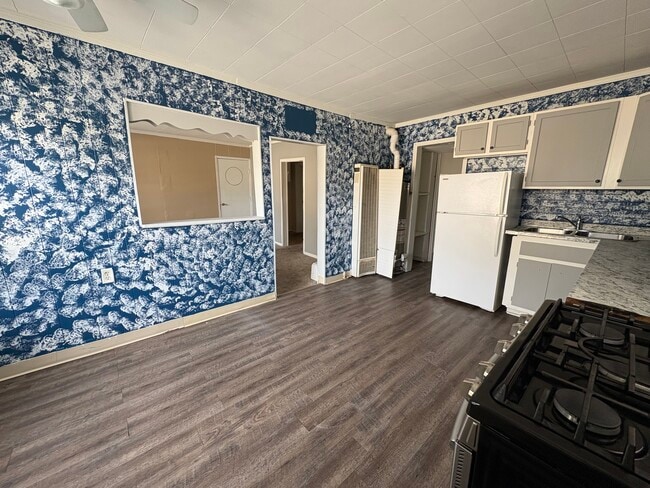 Photo - 5715 W Mitchell St