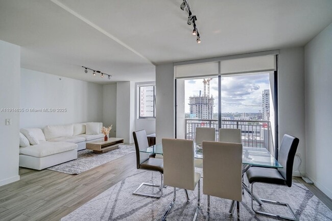 Photo - 999 SW 1st Ave Unit 1612