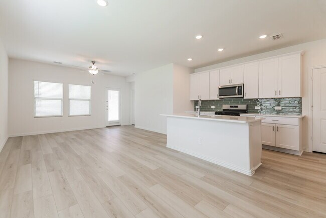 Photo - 704 Dotty Dr