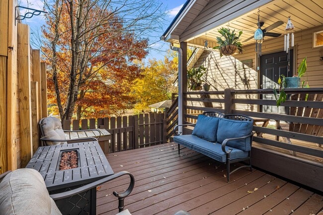 Photo - Cozy & Fully-Furnished West Asheville 2-Be...