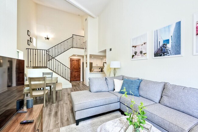 Building Photo - Venetian 314 Unit 1 Rental