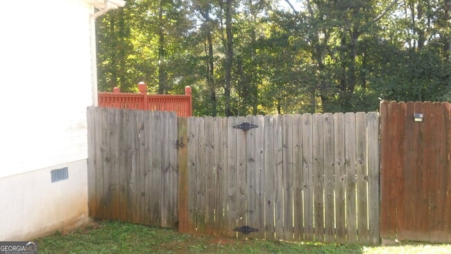 Photo - 122 Samanthas Way