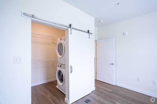 Louis- 1HAB, 1BA - The Ella Scotts Addition