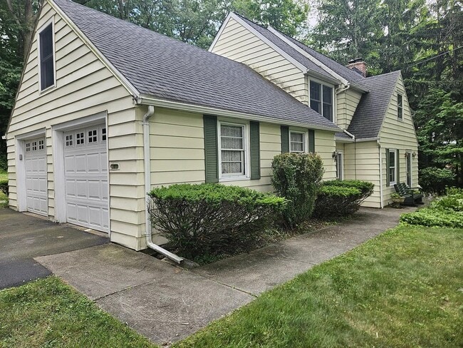 50 Larned Ln