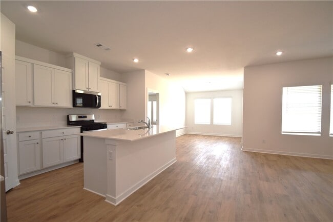 Photo - 557 Colorado St