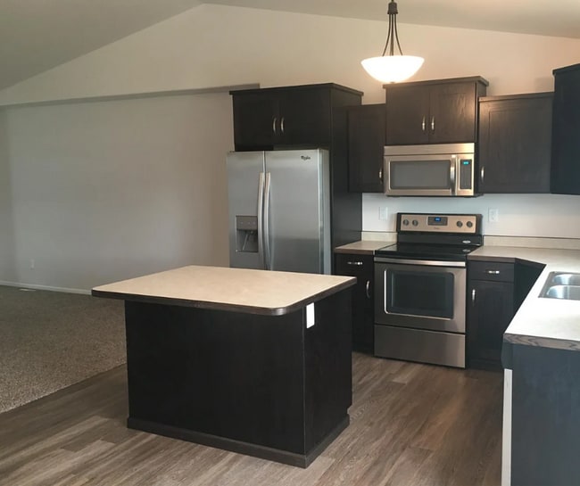 Photo - 3 Bed 2 Bath Twin Home