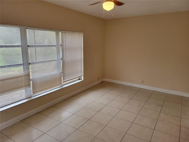 Photo - 6856 NW 12th St