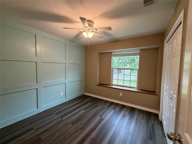 Photo - 2306 Stirrup Dr