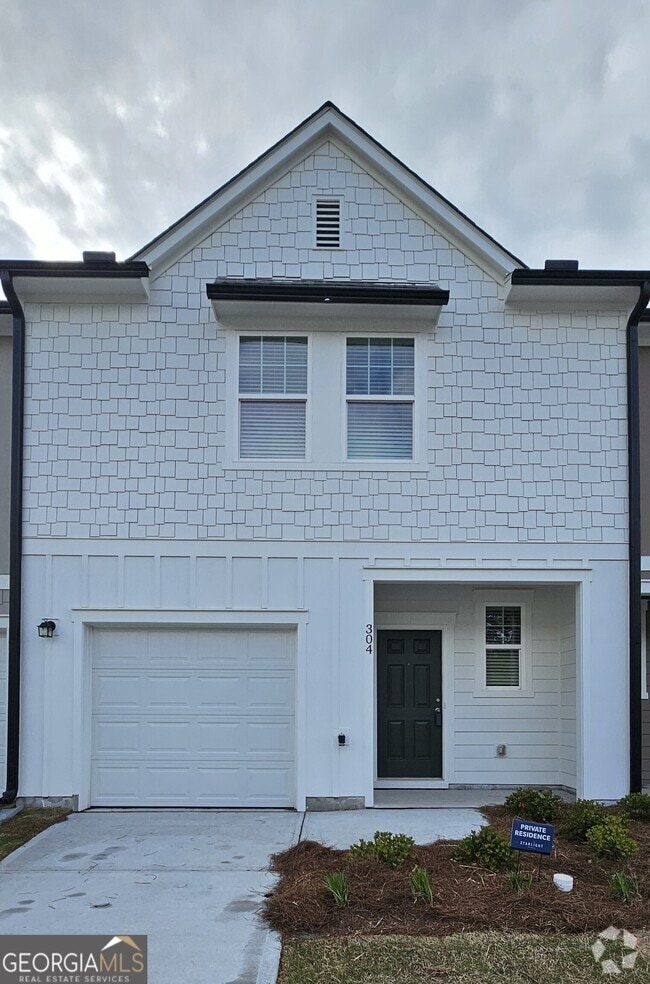 Building Photo - 304 Hynes Dr Rental