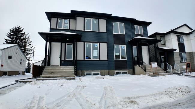 Photo - 10240-10157 157 St NW Unit MAIN 10240