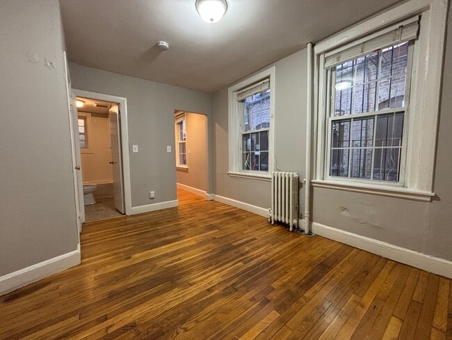 Building Photo - 29 Myrtle St Unit C1 Rental