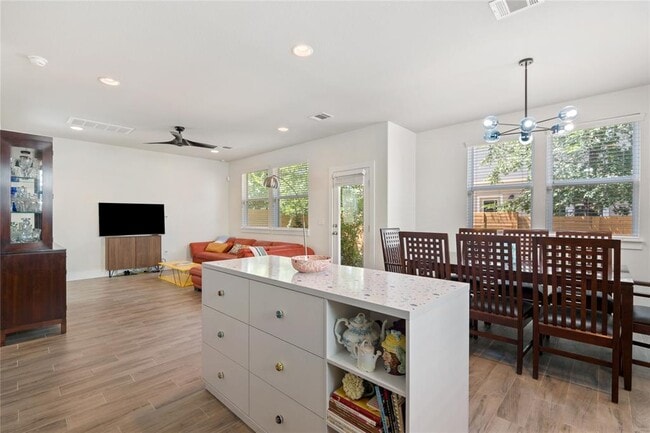 Photo - 7402 Rook St