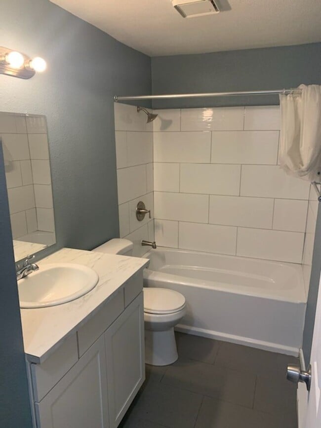 Photo - MAKRI*3310 Unit MAKRI*3310-2