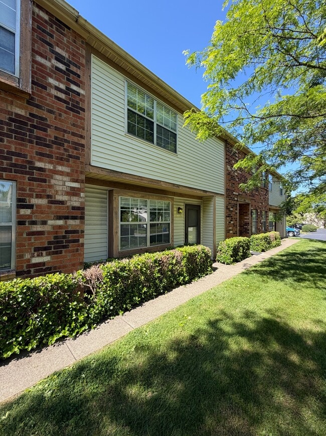 Photo - 1762 Queensbridge Dr