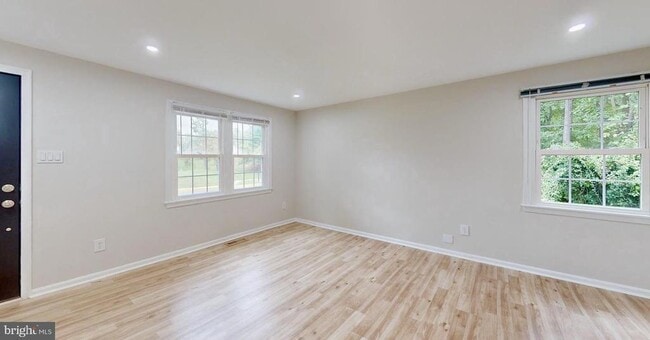Building Photo - 6542 Birchleigh Way Rental