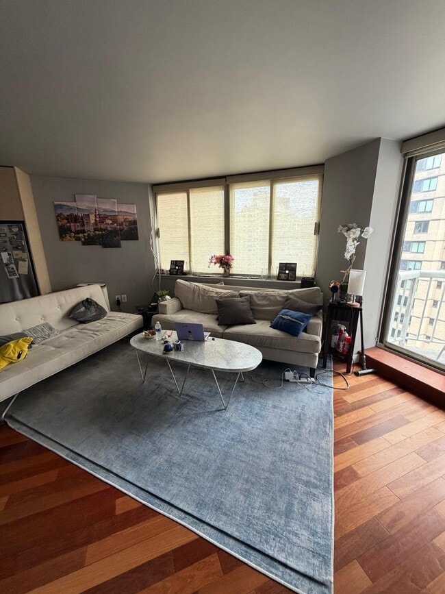 Photo - 206 E 95th St Unit 15B