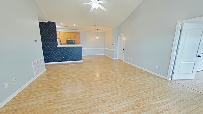 Photo - 1324 Kershaw Loop