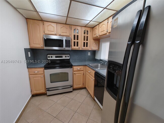 Photo - 11800 SW 18th St Unit 512-4