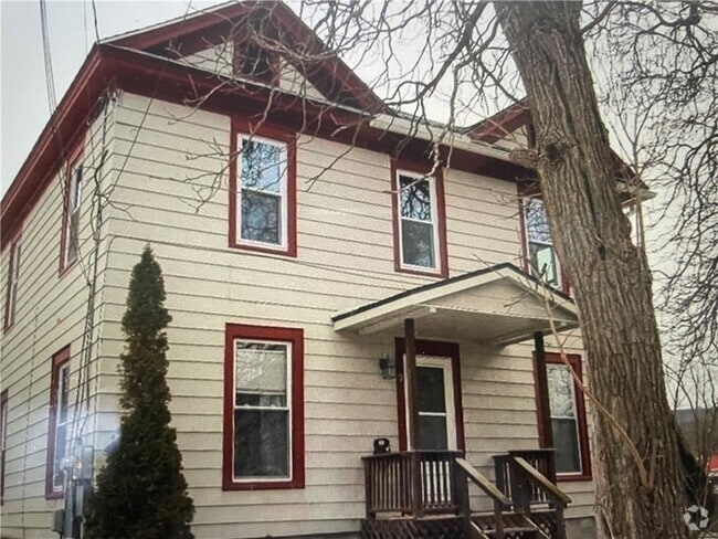 Building Photo - 7 Wells Ave Rental