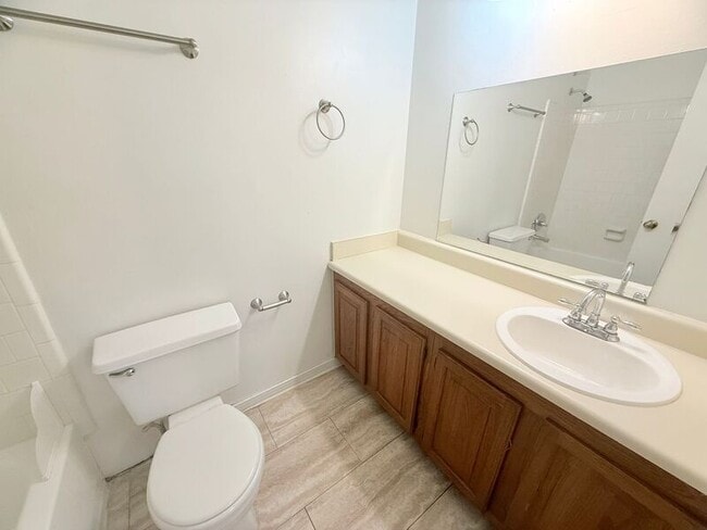 Photo - 6101 Lake Joanne Dr