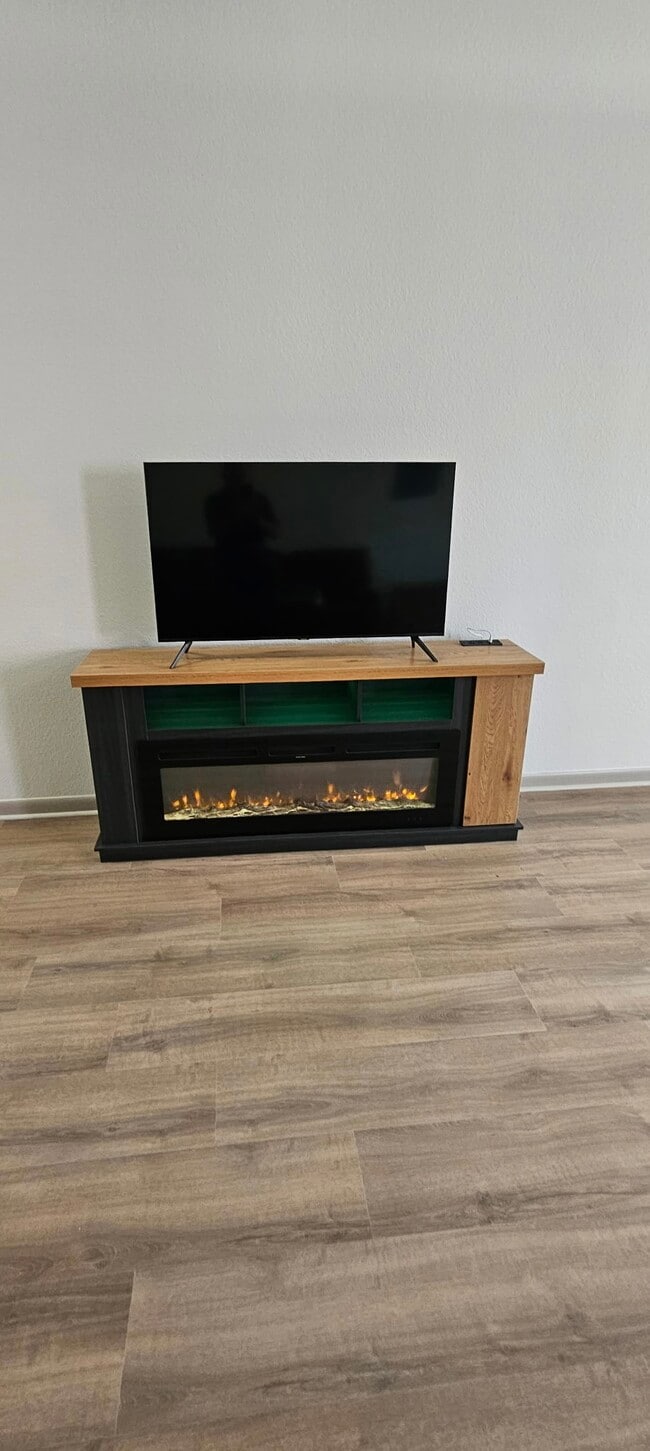 Building Photo - 2501 15th St Unit 2E