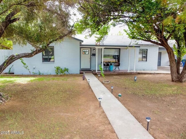 Photo - 2327 E Fairmount Ave