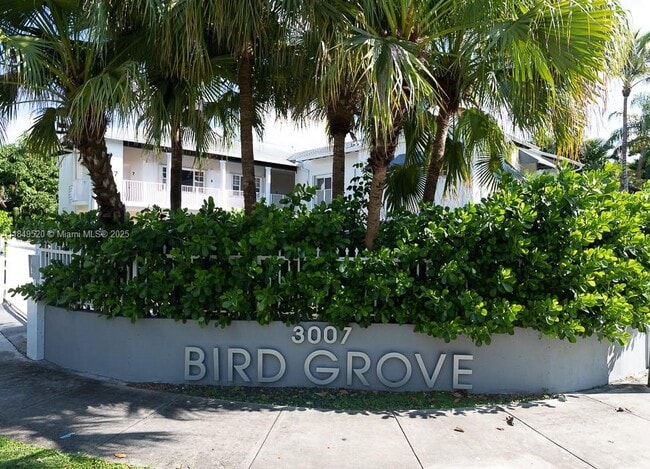 Building Photo - 3007 Bird Ave Unit 11 Rental