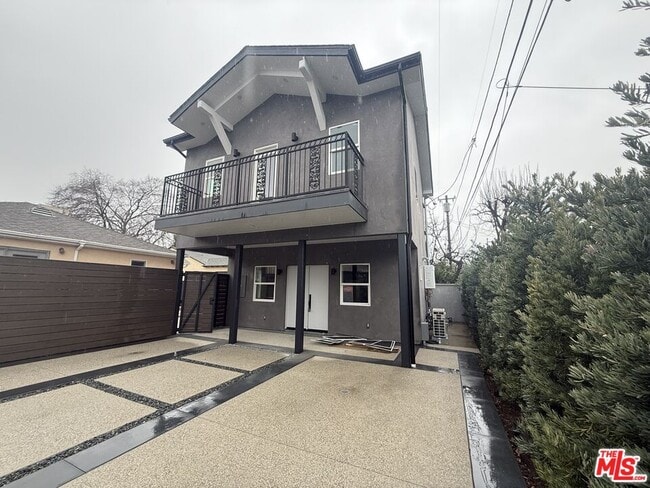 Photo - 2744 Veteran Ave