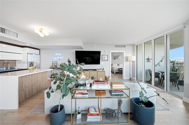 Photo - 2155 Washington Ct Unit 507