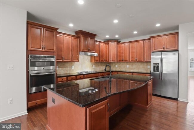 Photo - 42824 Edgegrove Heights Terrace