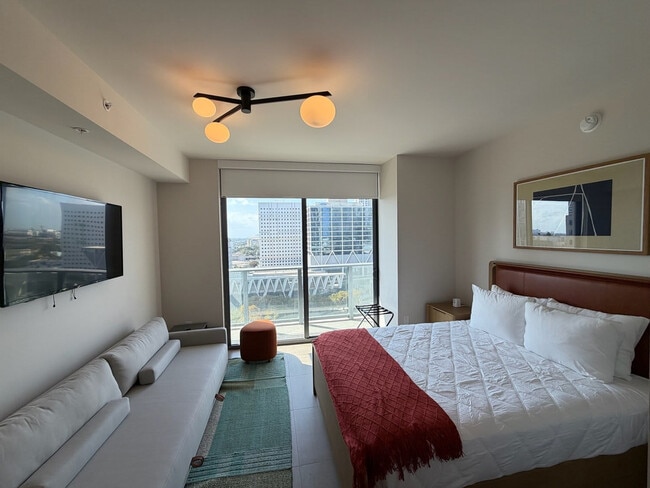 Photo - 11 NE 6th St Unit SI ID1439243P