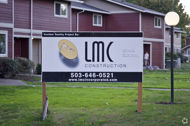 Photo - Villa West Apartments