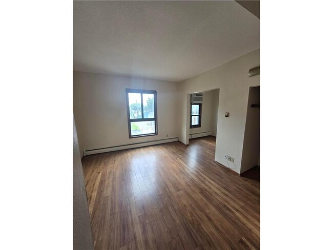 817 NE Lowry Ave Unidad 03