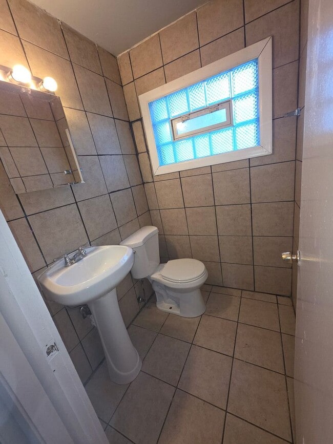 Photo - 6508-6510 N 56th St Unit 6510