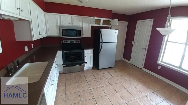 806 Malibu Dr