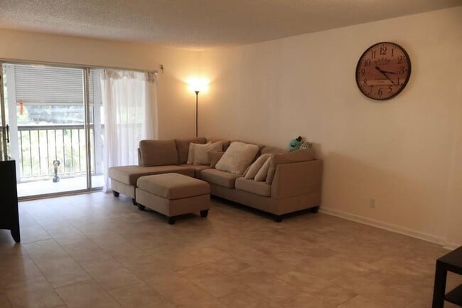 Photo - 7080 Nova Dr Unidad 307b