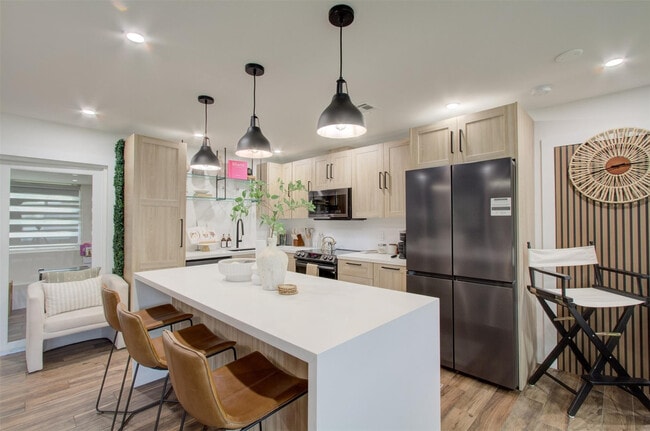 Photo - 7700 NW 15th St