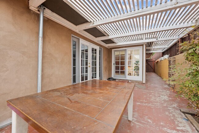 Photo - 4840 College Ave