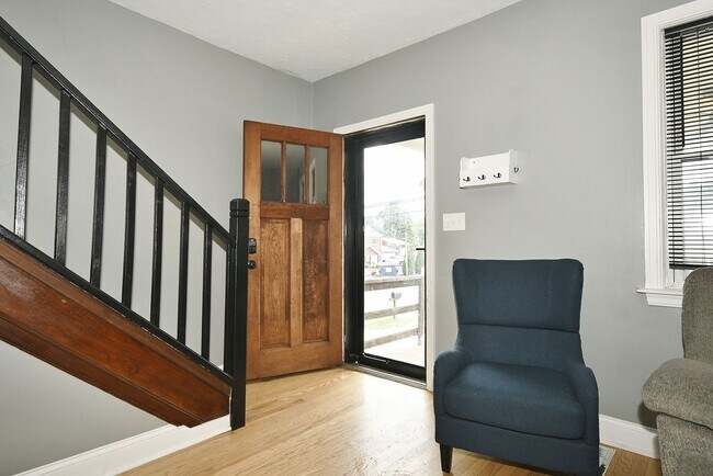 Photo - Beautiful 3 Bedrooms, 1 bathroom House Available Now!