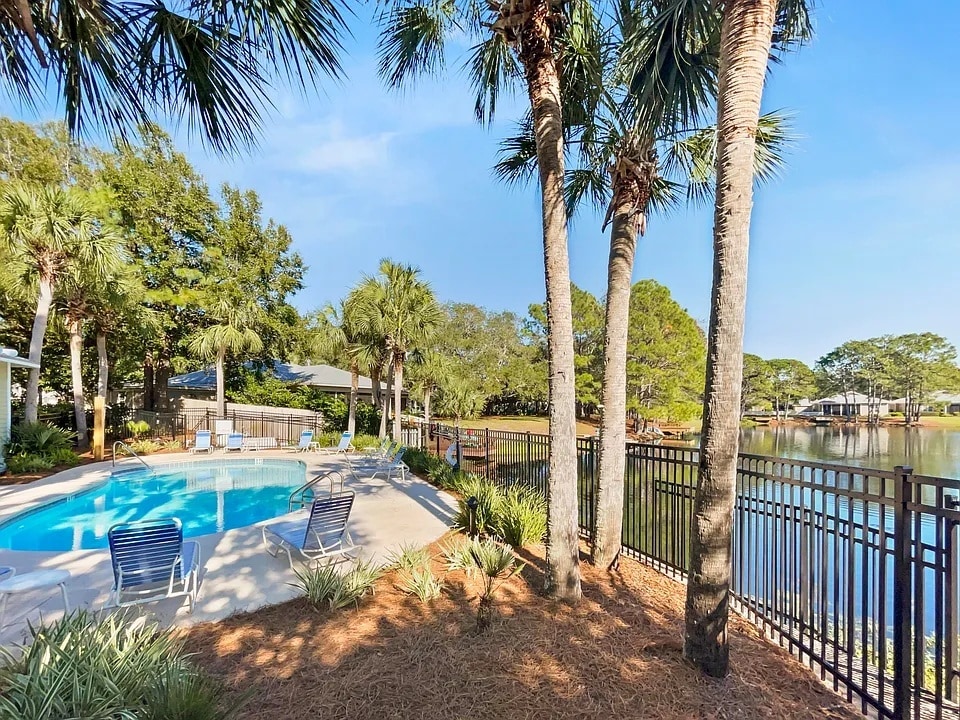 Photo - 2019 Pine Island Cir