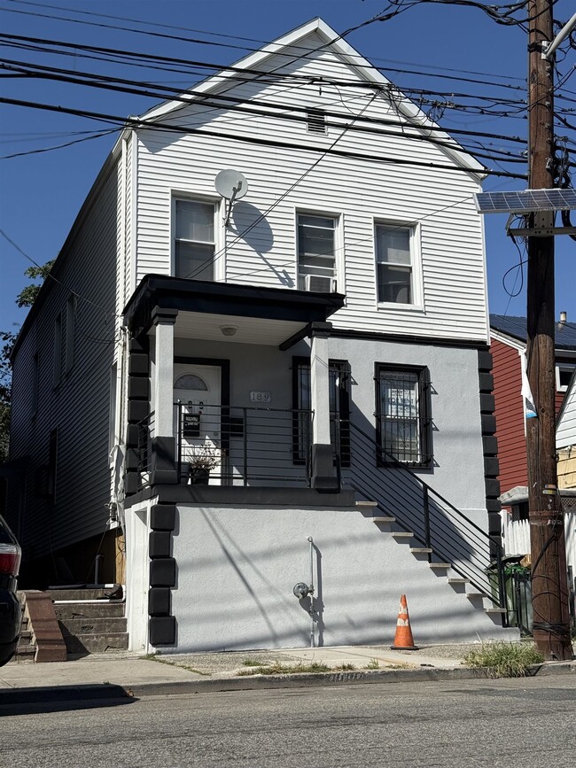 Photo - 189 Garfield Ave