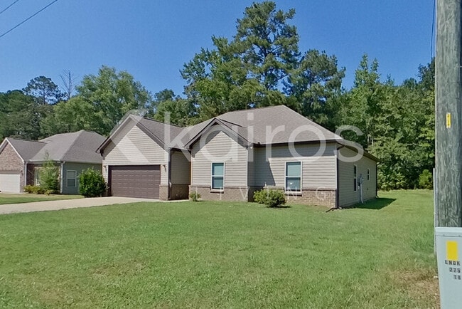 455 White Oak Cir